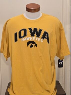 Iowa Hawkeyes Men's Short Sleeve Gold Collegiate T-Shirt